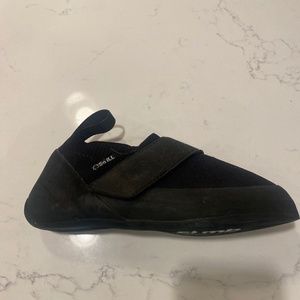 Climbing shoes
